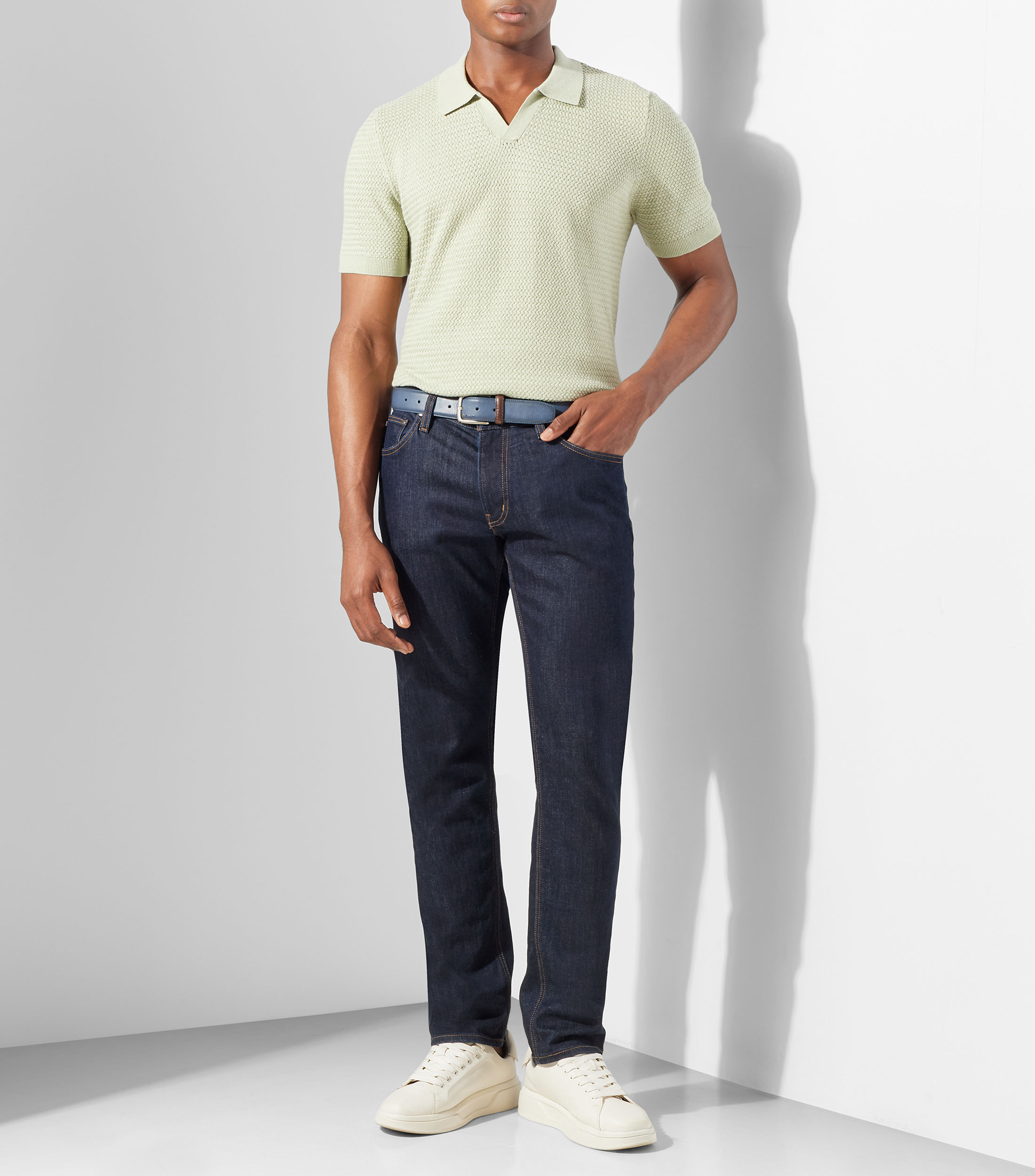 Playera tipo polo manga corta con microdiseños Hombre